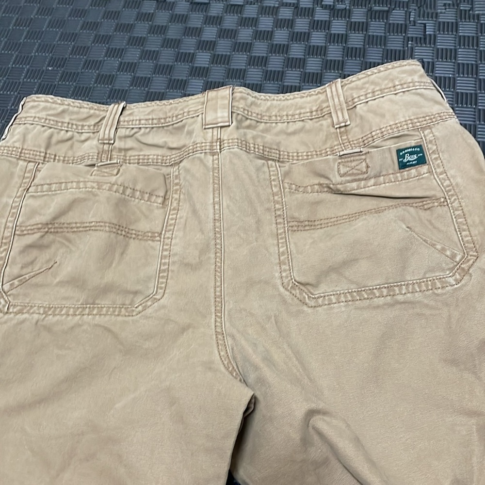 Bass brown jeans . size 40 x 30 has waist band with a little stretch - Picture 7 of 9